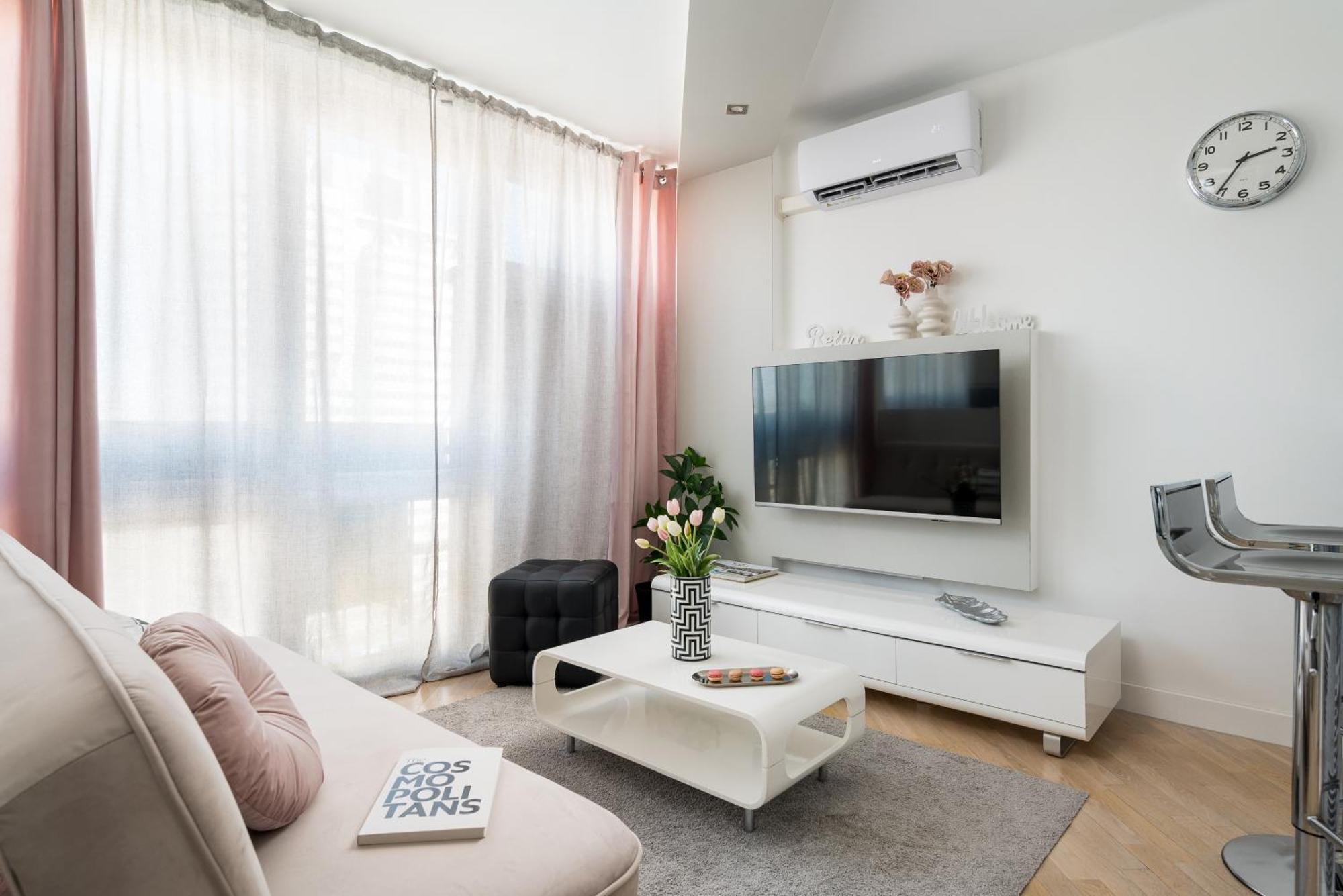 Air-Conditioned Premium Loft Warsaw Skyline Only 900 M To Central Station Buitenkant foto