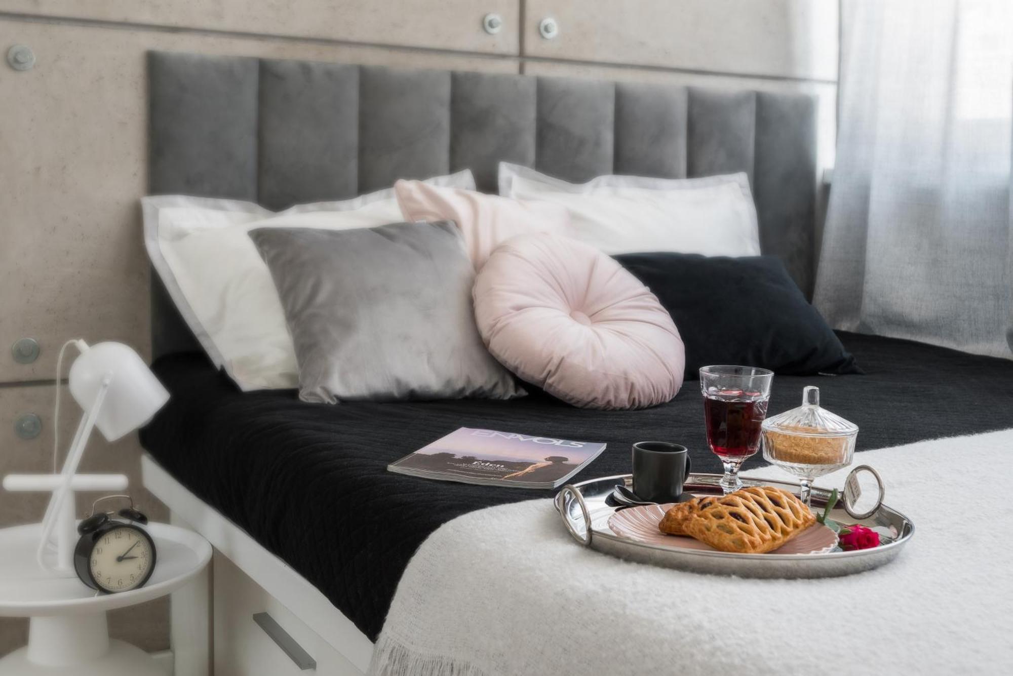 Air-Conditioned Premium Loft Warsaw Skyline Only 900 M To Central Station Buitenkant foto